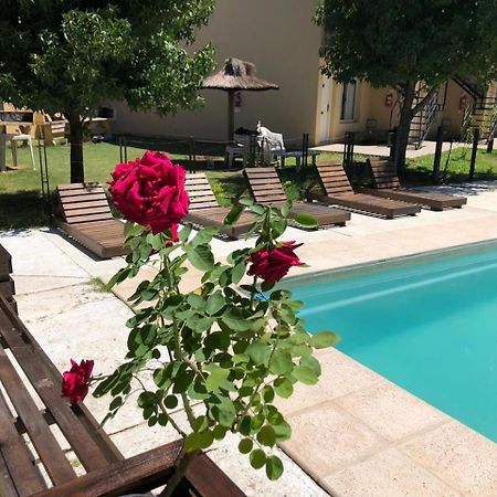 Brisas Del Lago Apartamentos Colón Exteriör bild