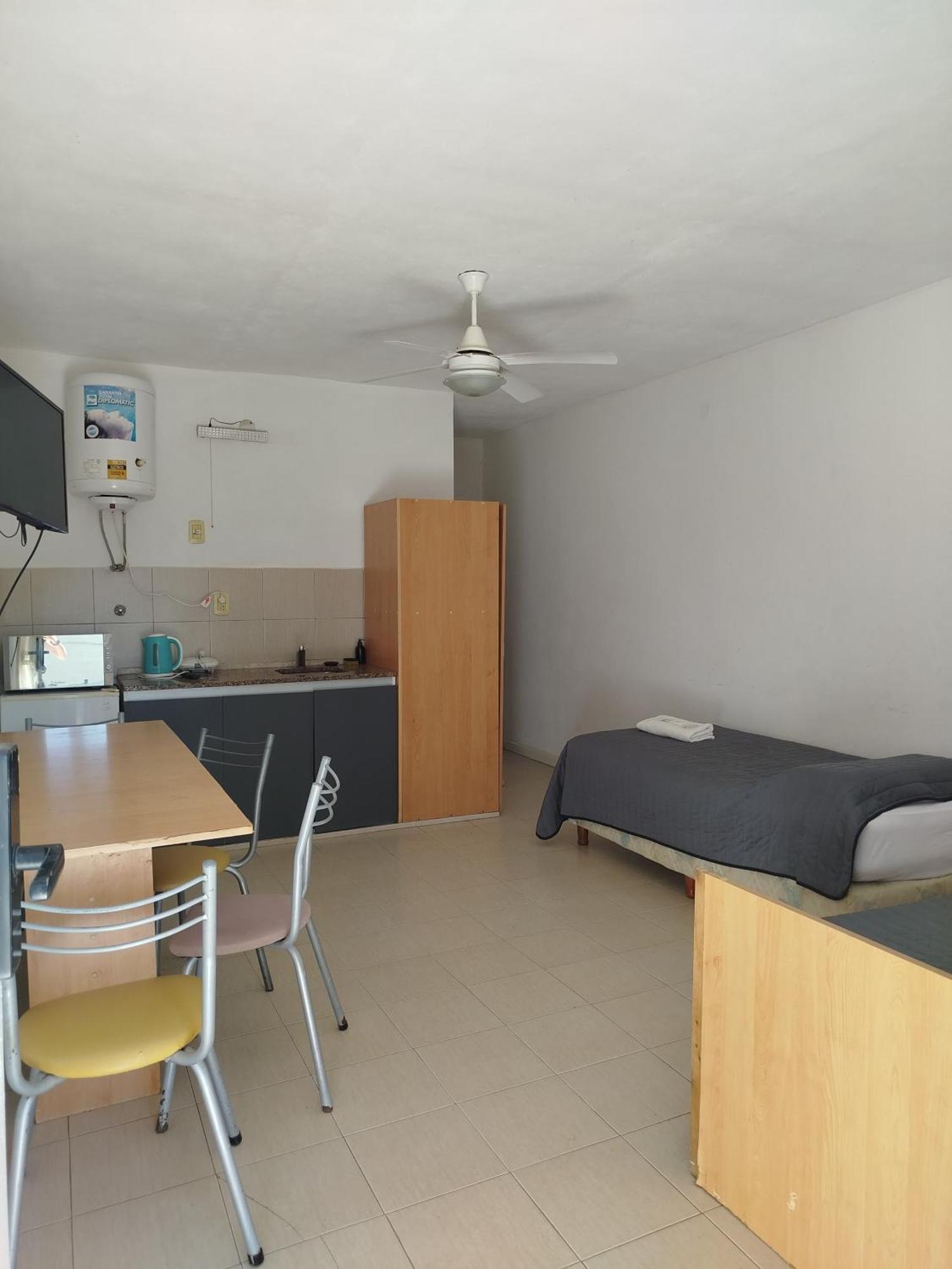 Brisas Del Lago Apartamentos Colón Exteriör bild